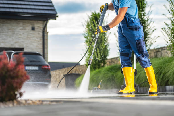 Best Driveway Pressure Washing  in Keansburg, NJ